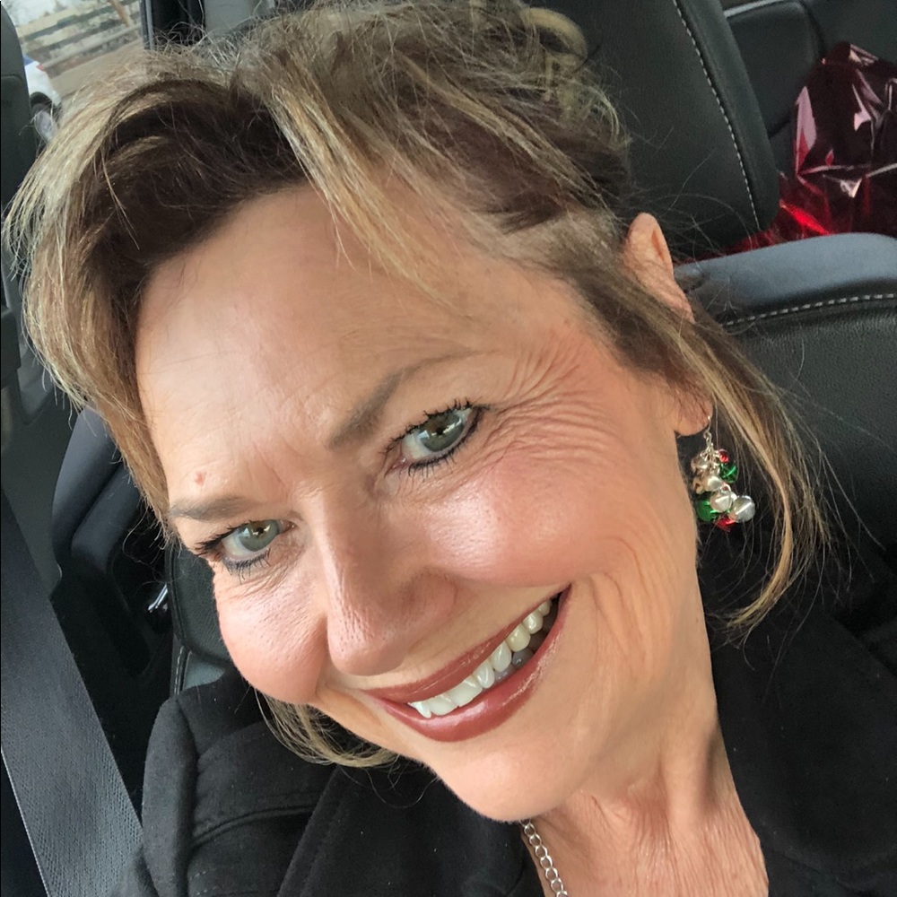 Meet your Posher, Joanie